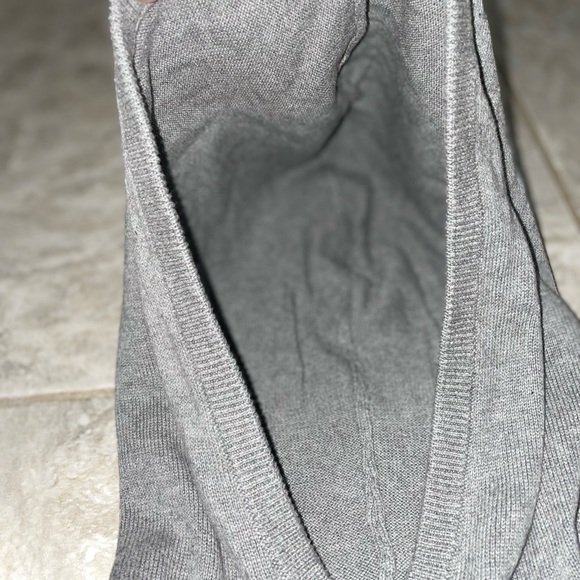 Hooded Sweater - Picture 6 of 10